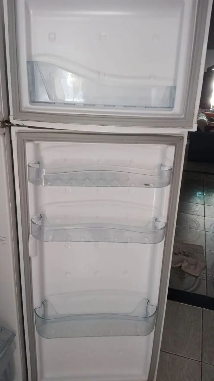  Geladeira consul 334L - Foto 4