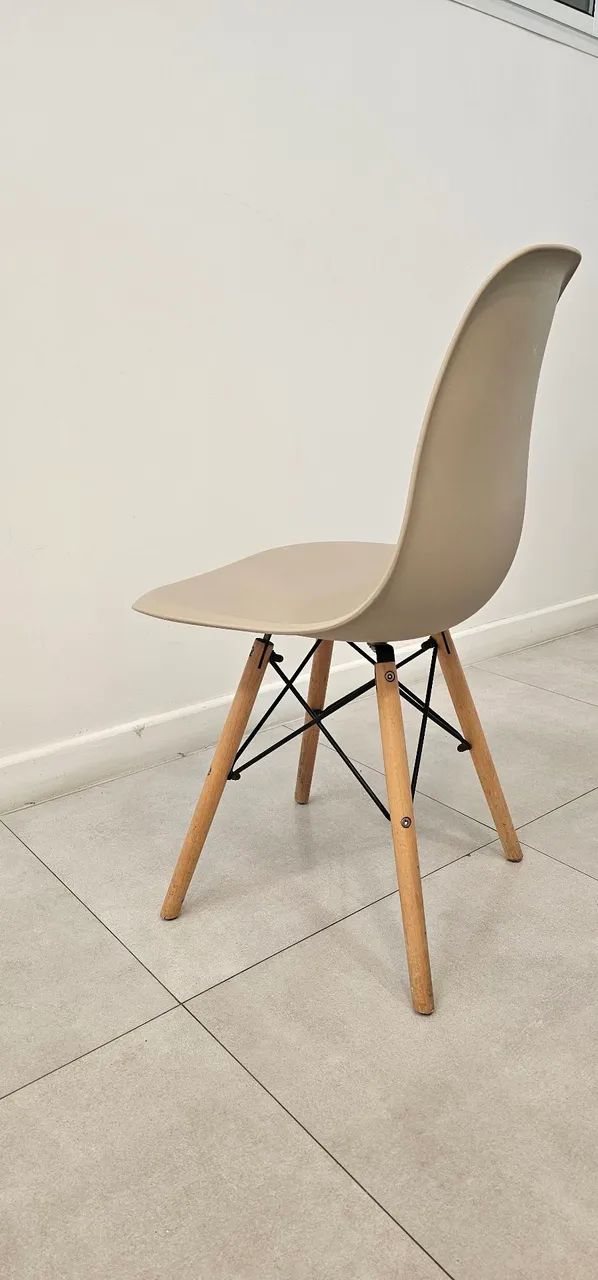 Jogo com 6 Cadeiras Estilo Eames - Excelente Estado - Foto 3
