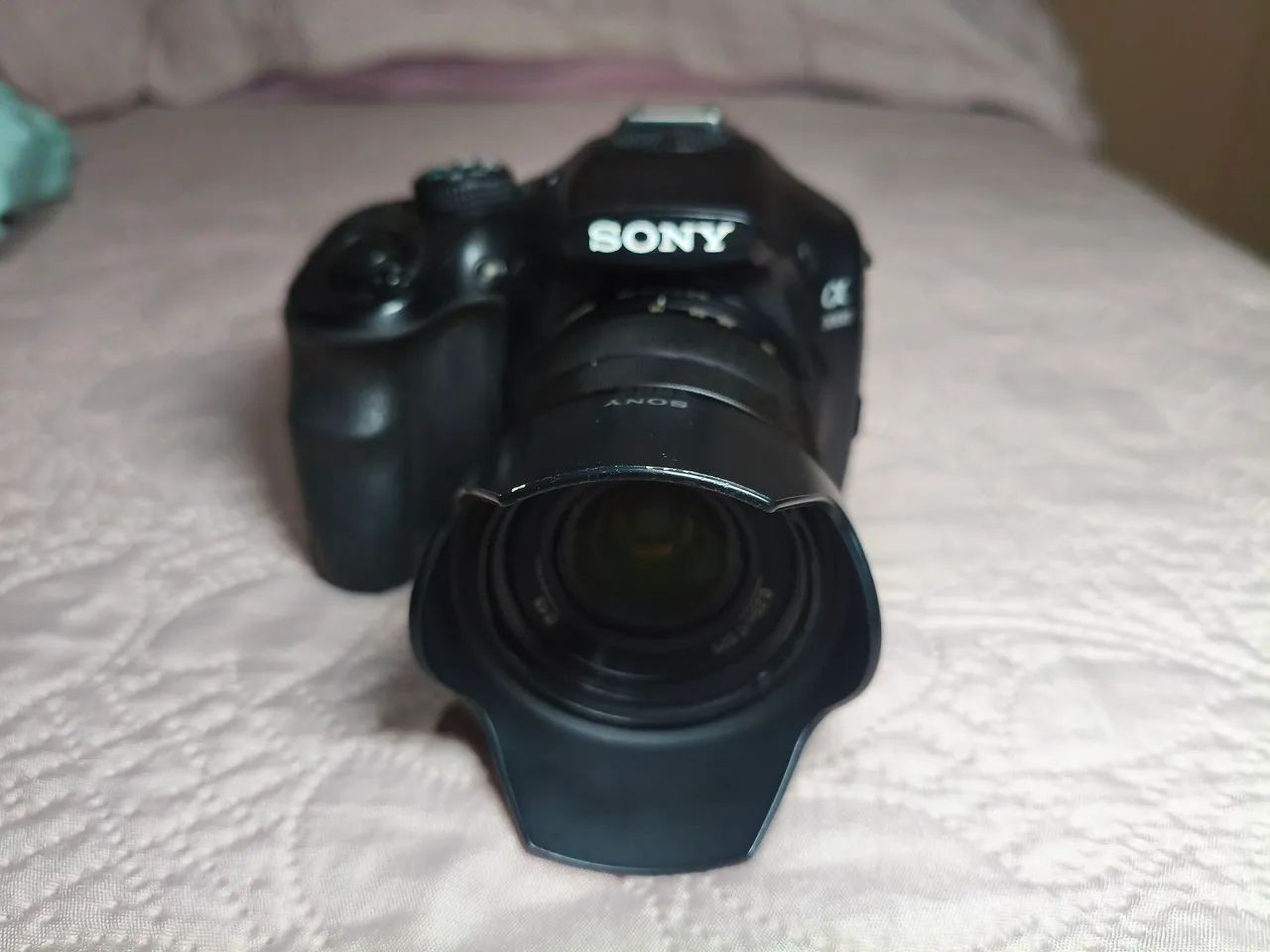  câmera Sony Alpha A3000
