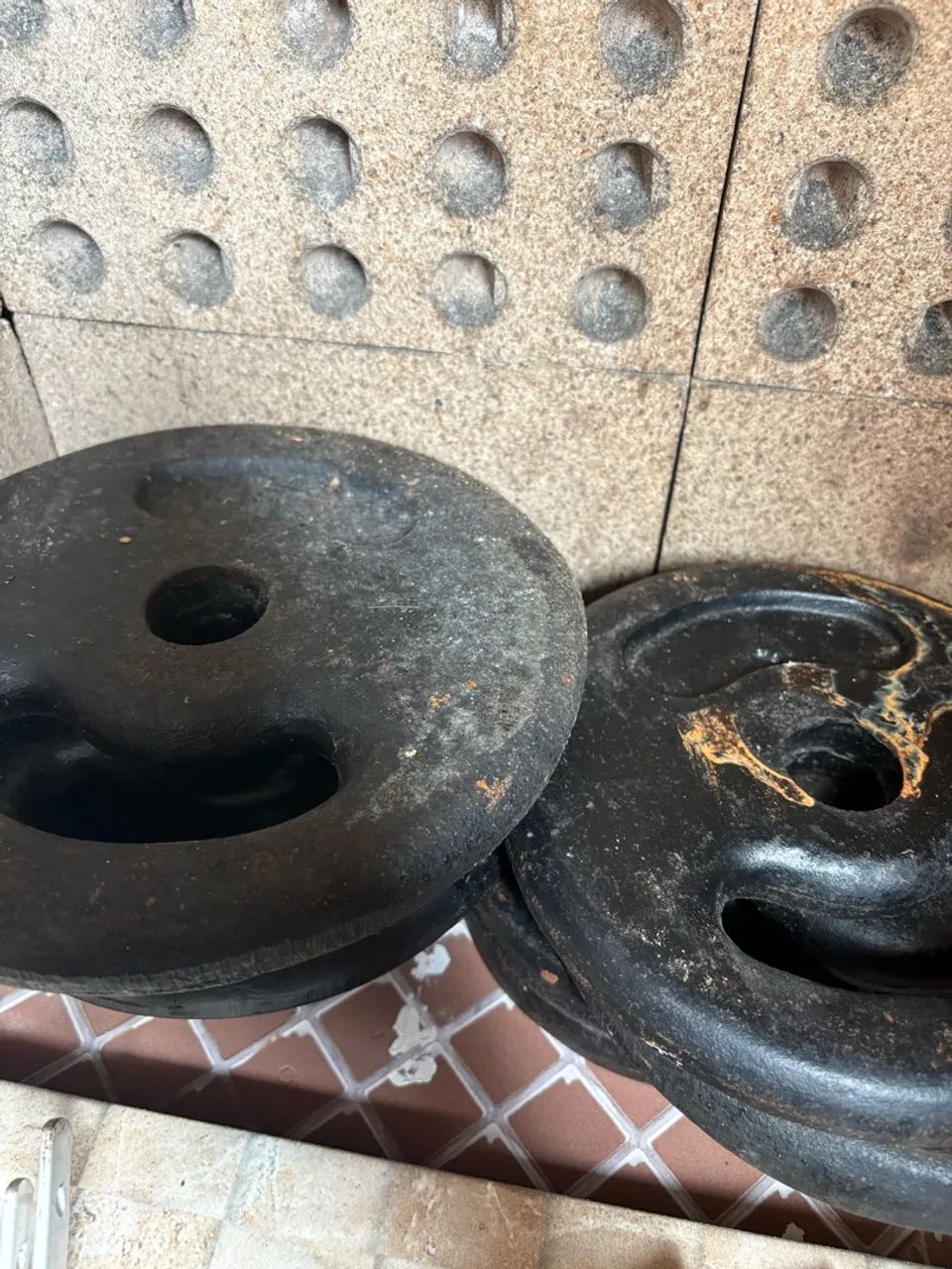 Halteres e barra fixa maciça 