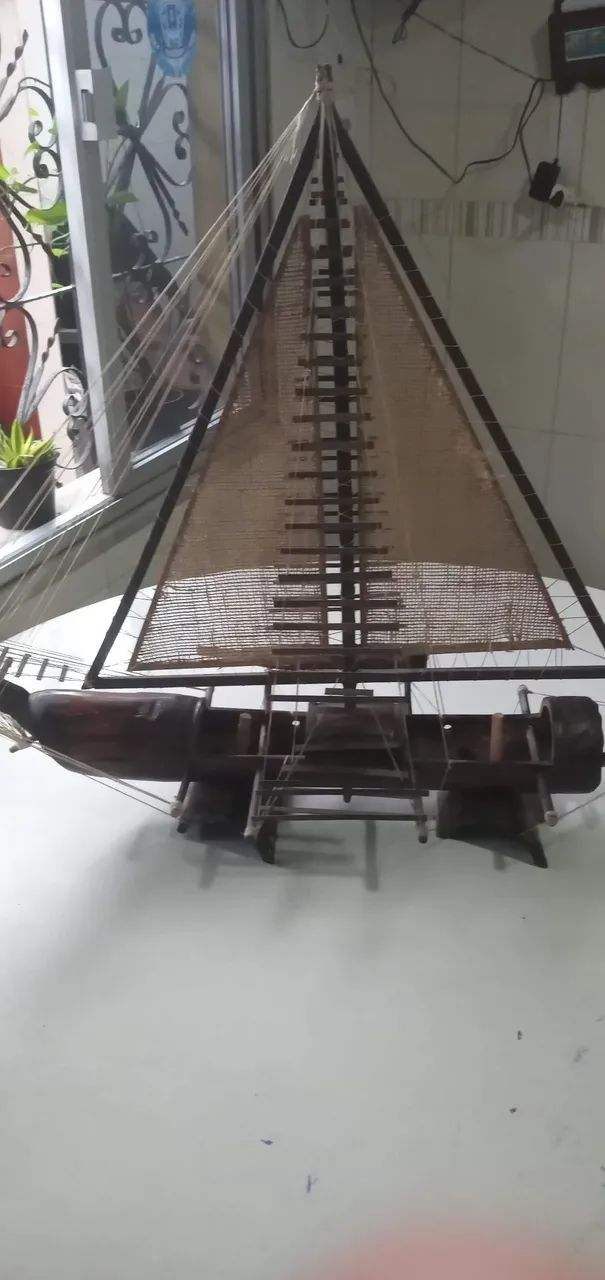 Barco de bambu decorativo 