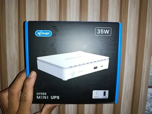 Mini nobreak bivolt compacto para proteção de eletrônicos sem uso - Foto 3