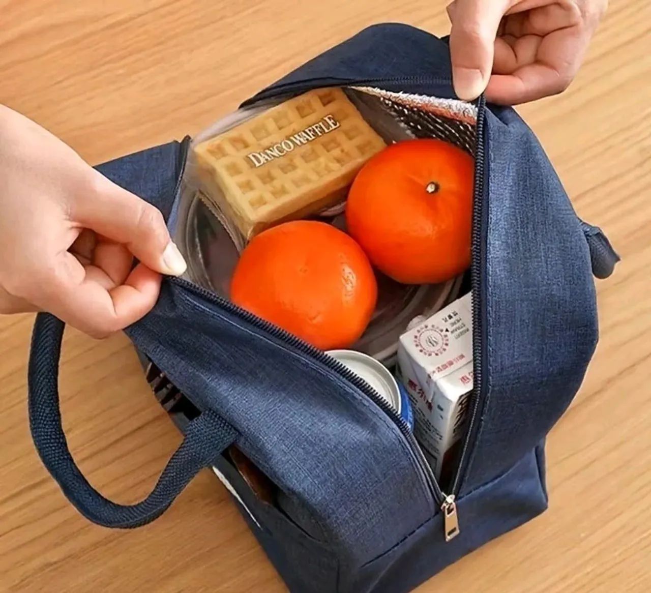 Bolsa térmica de mão estilo lancheira - Foto 2