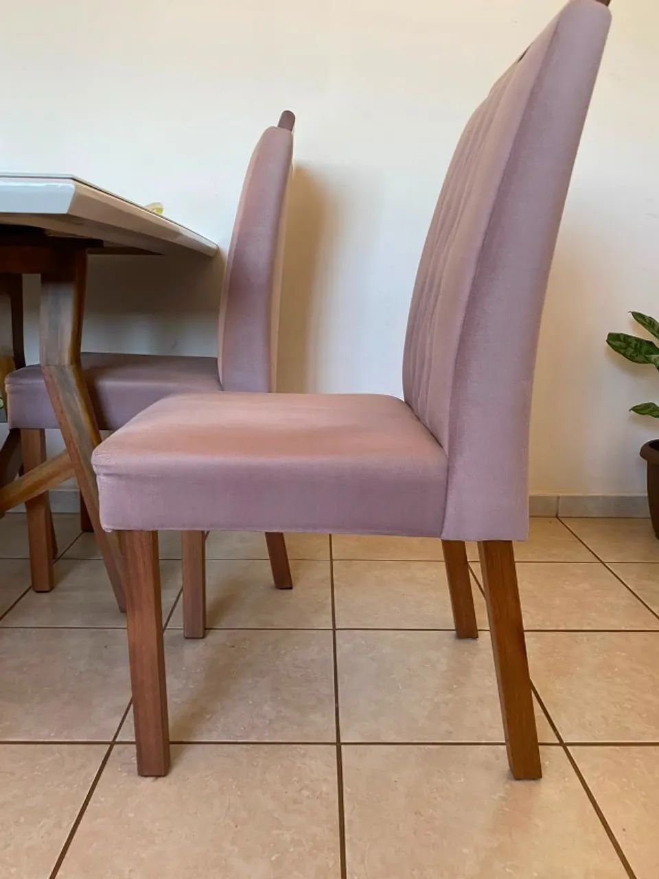 Mesa em Laca com tampo de vidro + 4 cadeiras - NOVA - 1,20 X 80cm - com Cadeiras - Foto 5