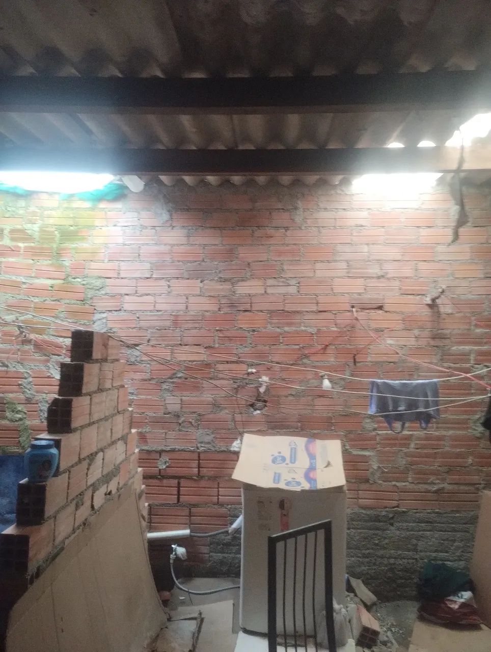 Vende-se uma casa velinha e comunidade Itapevi  - Foto 2