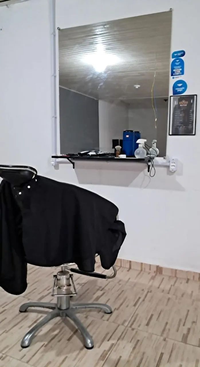 Vendo espelho, pouquíssimo usado