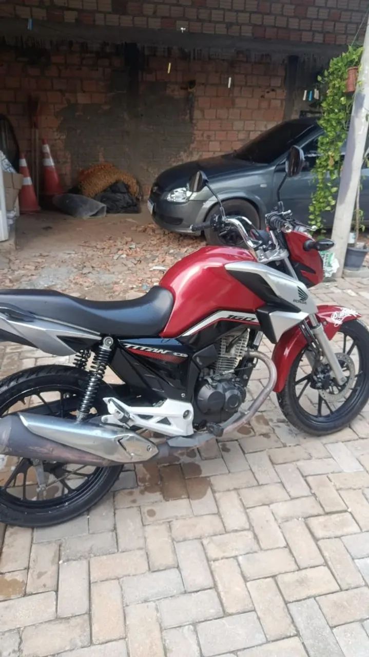 Vende-se titan 160 