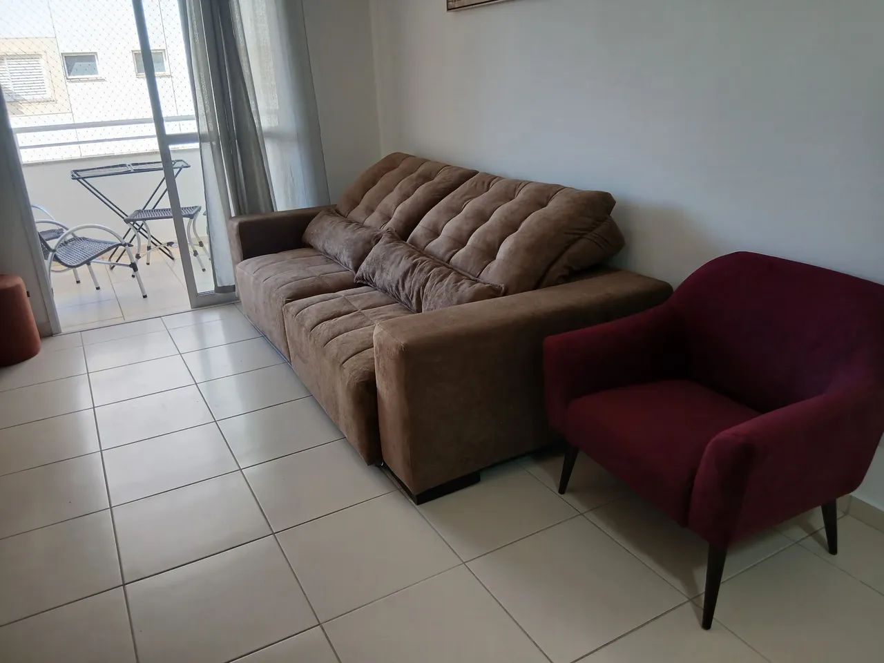 ? REFORMA DE SOFÁS<br>Seu sofá como novo!<br>? *<br>? Cuiabá e região<br> - Foto 2