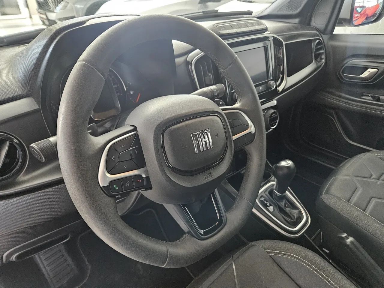 Fiat Strada Volcano 1.3 Flex 8V CD Aut. 2024 - Foto 5