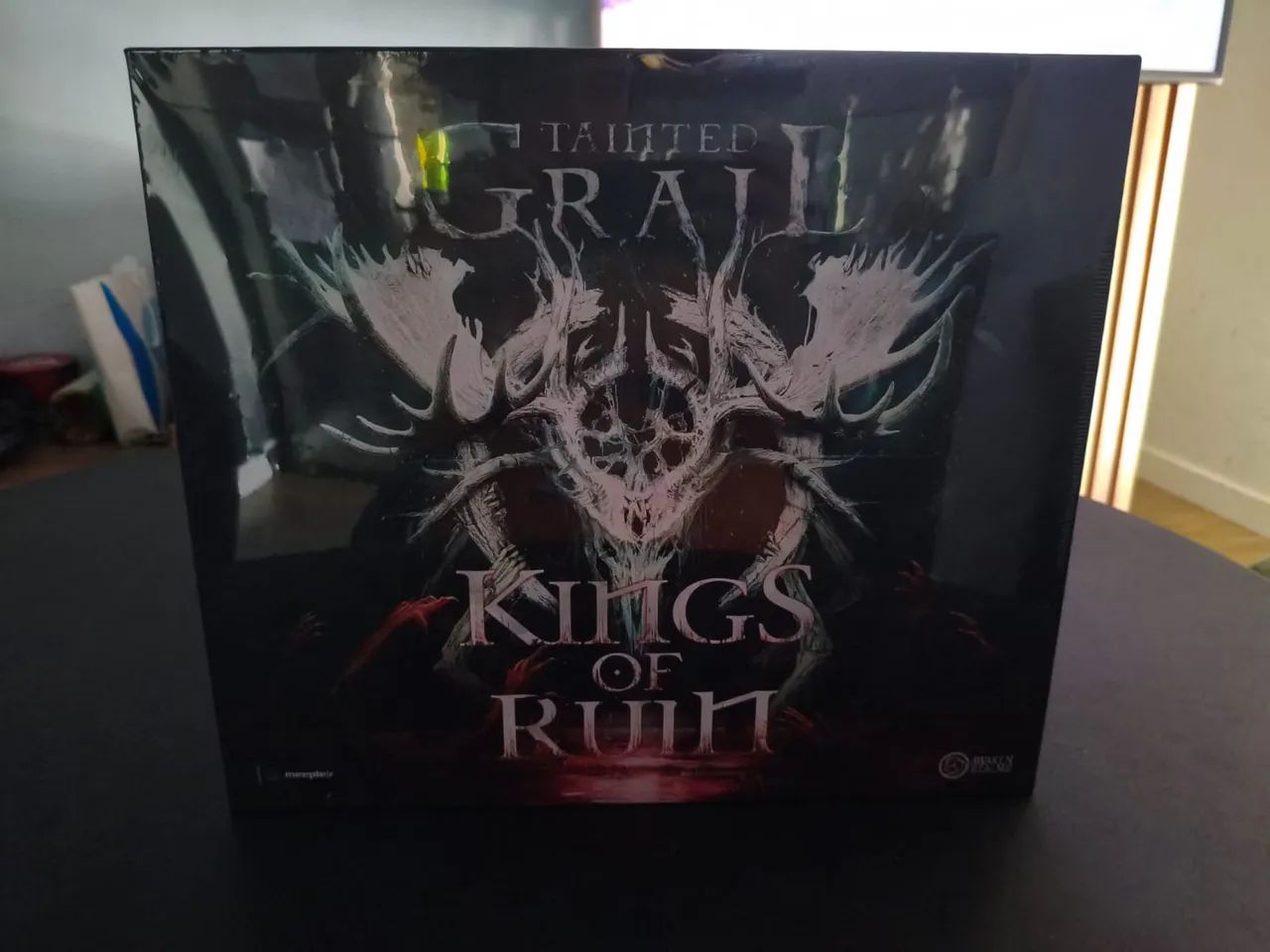 Tainted Grail: Monarcas da Ruína 