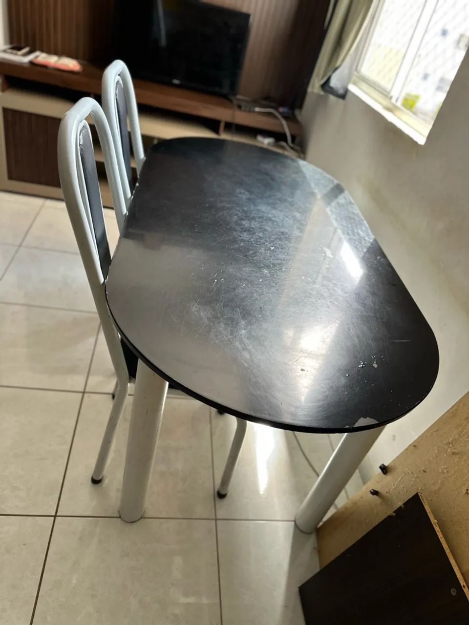 Mesa com 2 cadeiras  - Foto 4