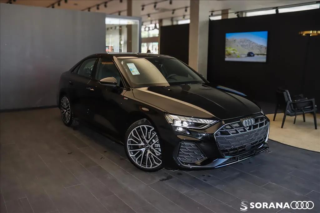 Audi A3 Sed. Perform. Black 2.0 TFSI S-tronic 2026