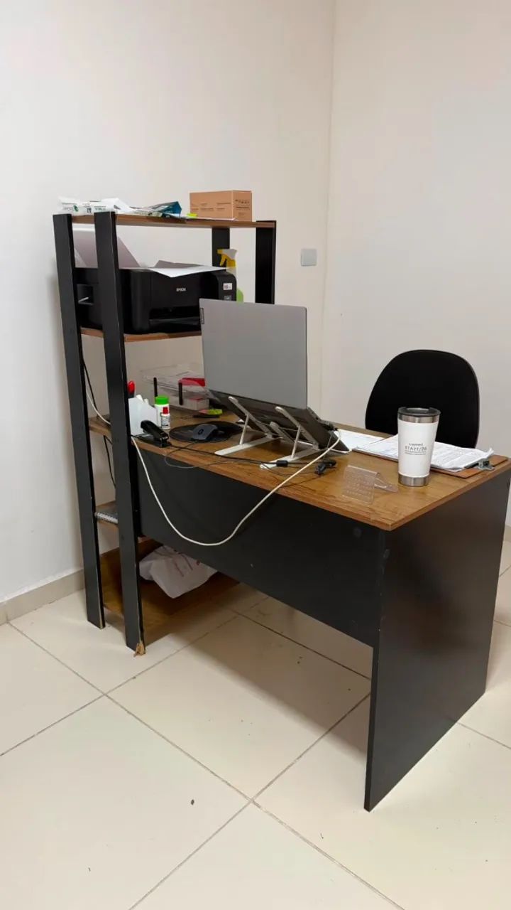 MESA DE ESCRITÓRIO 100% MDF COM ESTANTE ACOPLADA