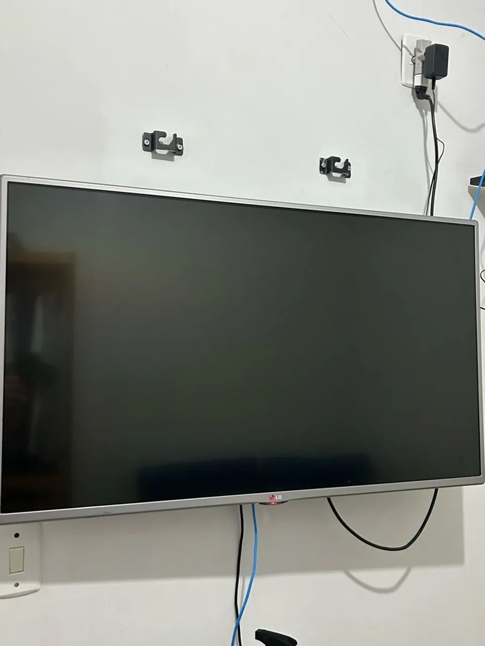 TV LG 55 polegadas, acompanha de suporte para parede e os pézinhos - Foto 2