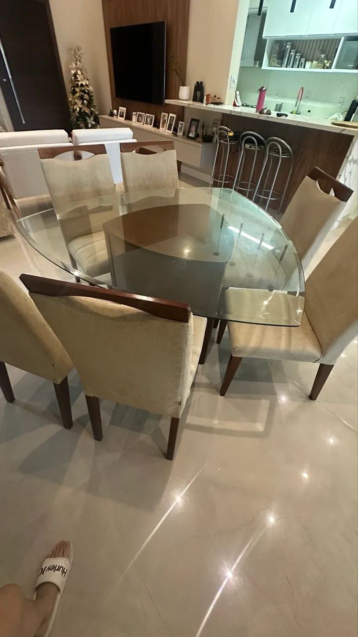 Mesa de Jantar tampo de vidro e 6 cadeiras - Foto 3