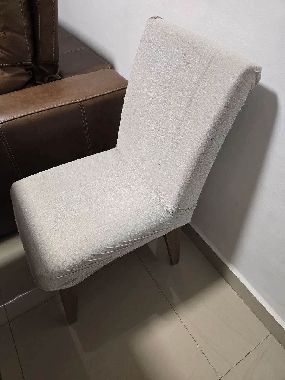 Conjunto 4 cadeiras de jantar creme com listra pernas de mdf marrom - Foto 2