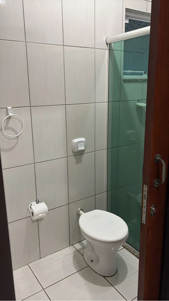 Alugo casa