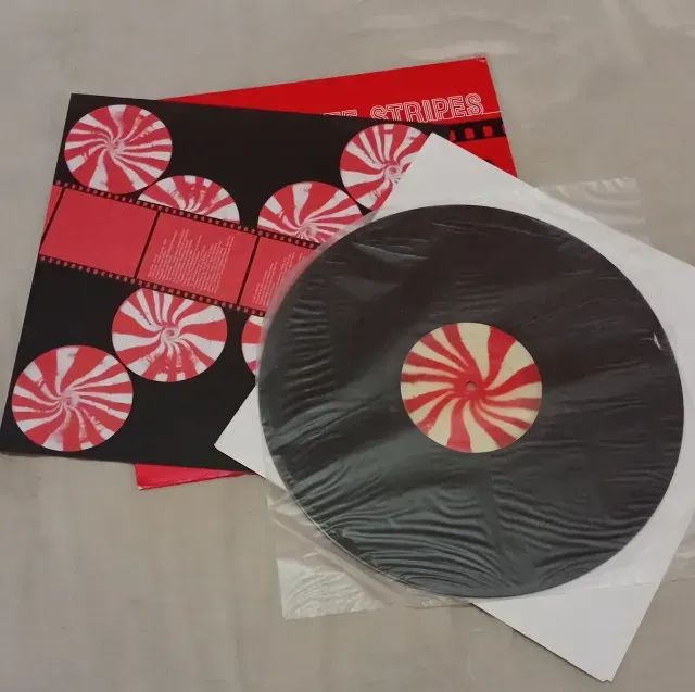 The White Stripes LP Vinil 2009 Primeiro Album Como Novo - Foto 2