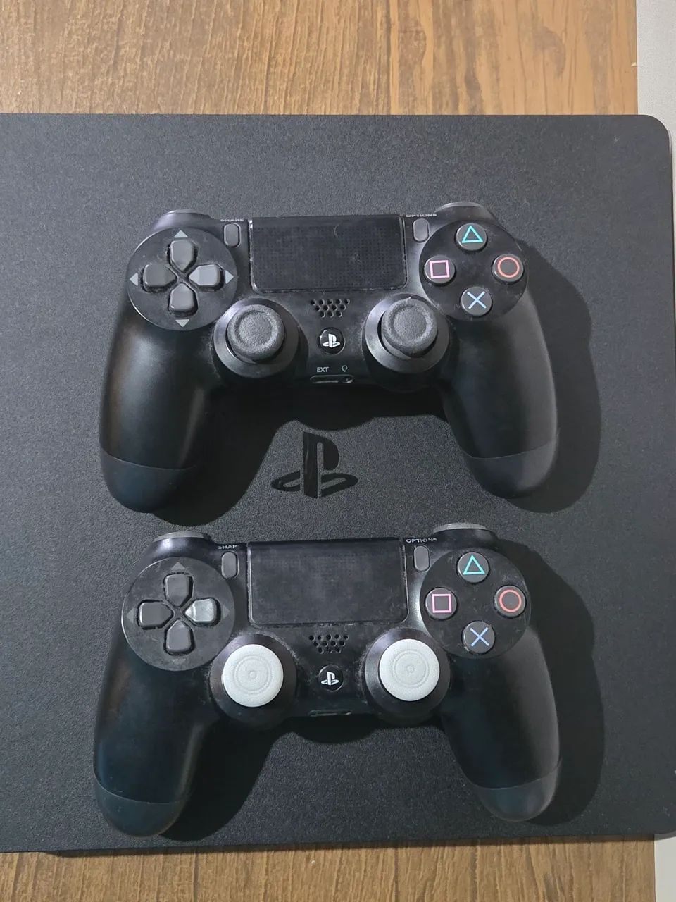 PS4 +2 Controles-Copleto<br><br>Completo e FuncionandoPS4 + 2 Controles-<br><br>Completo e Funcionando - Foto 3