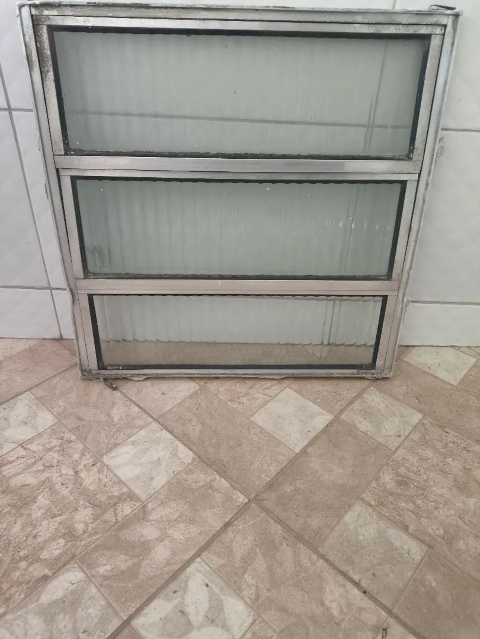 Vende Janela 60 X 60 funcionando perfeitamente!  - Foto 3