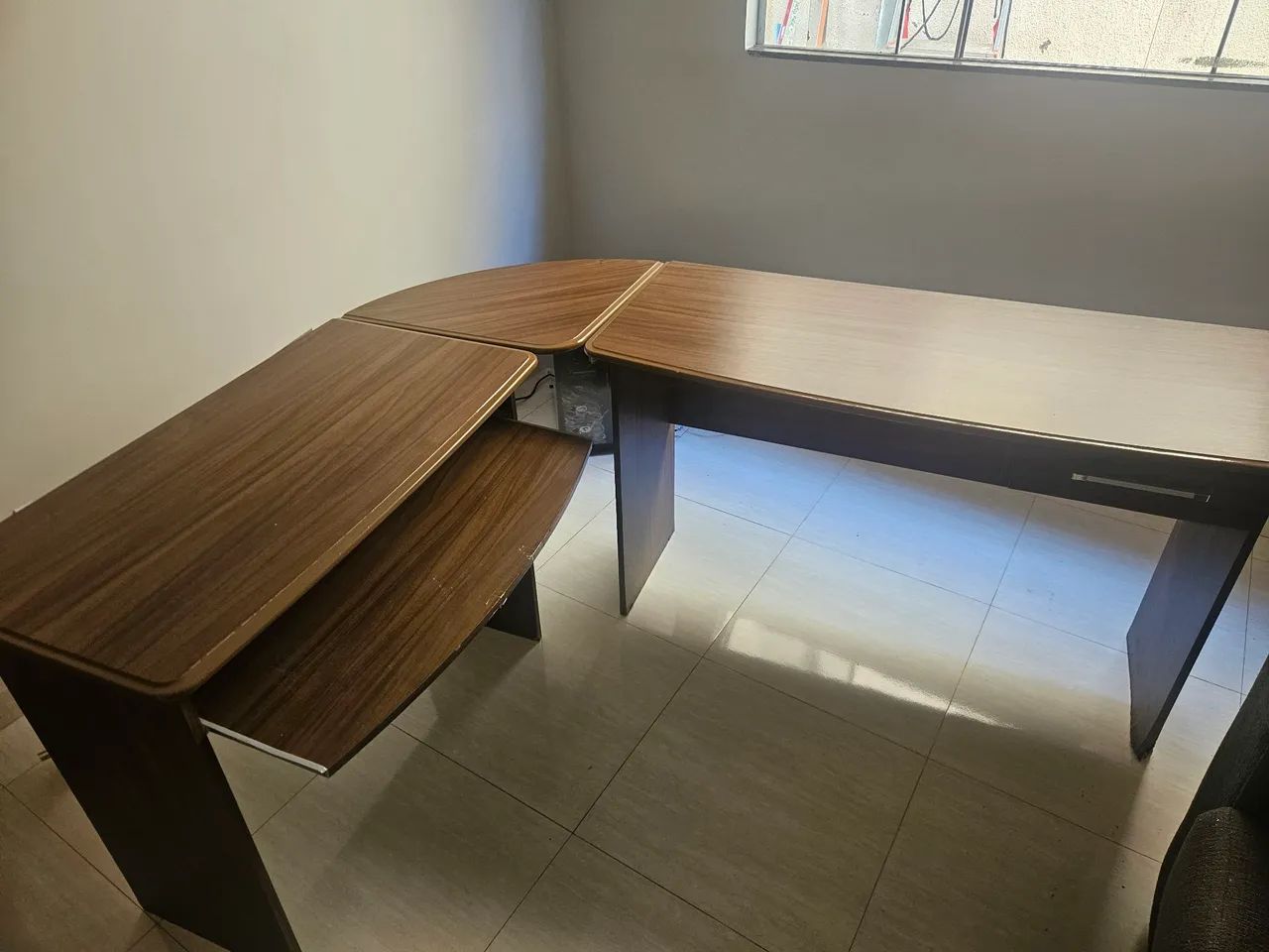 Mesa de Escritório em L