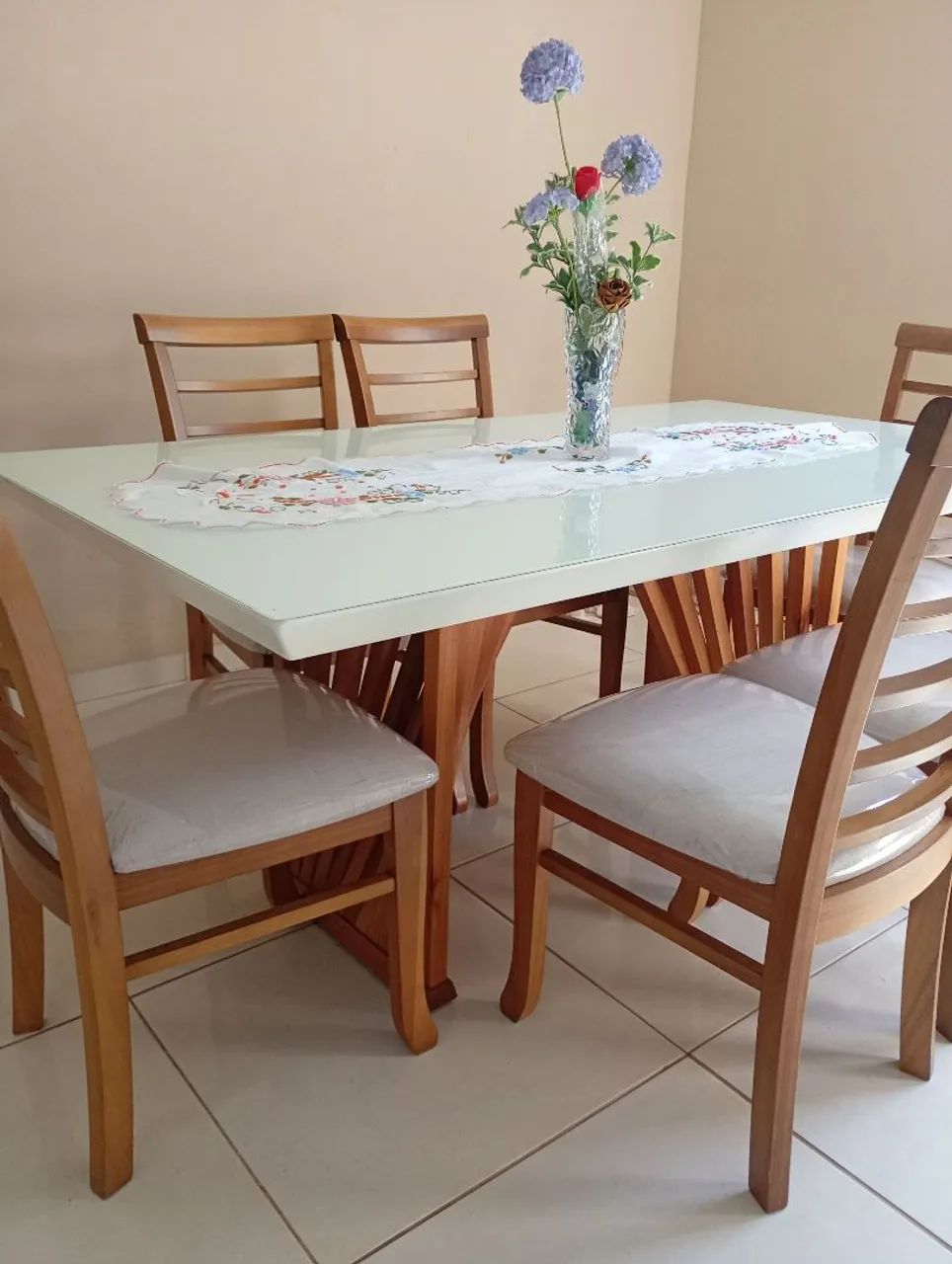 Mesa de jantar de 6 lugares completa em excelente estado  - Foto 2