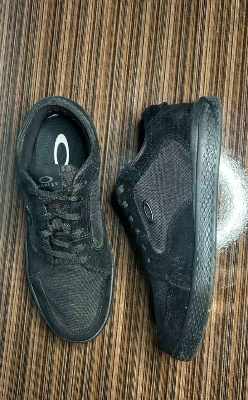 tenis oakley preto - Foto 2