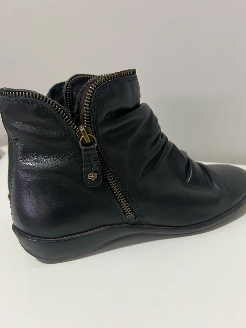 Bota couro 36  - Foto 2