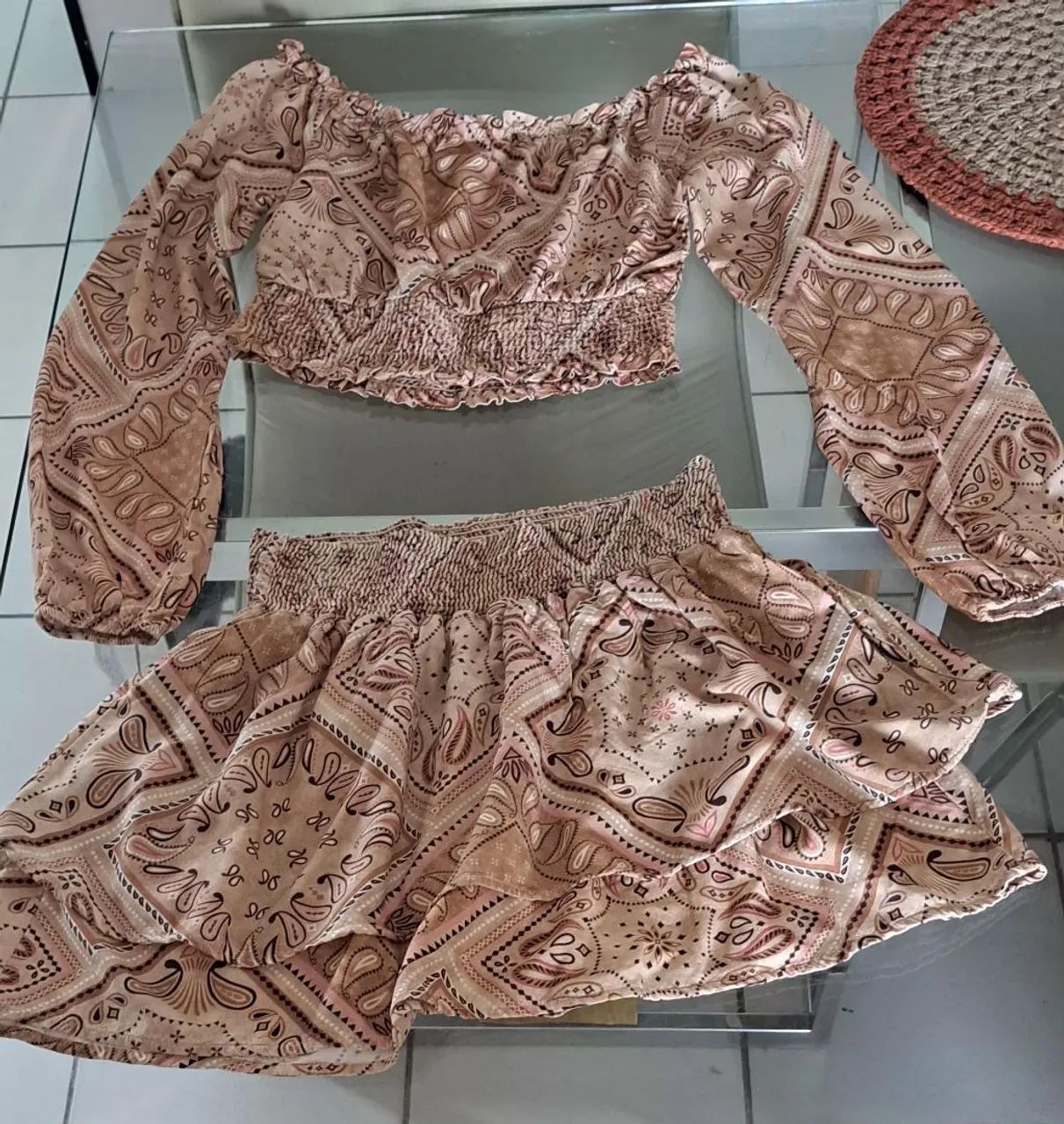 Conjunto saia babados e bata Adolescente.