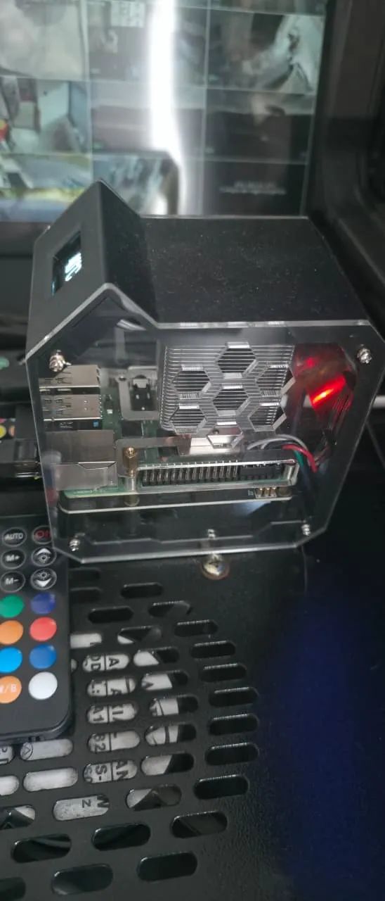 Raspberry Pi 4B com 8GB de RAM e case 52PI e M2 256g SATA - Foto 5