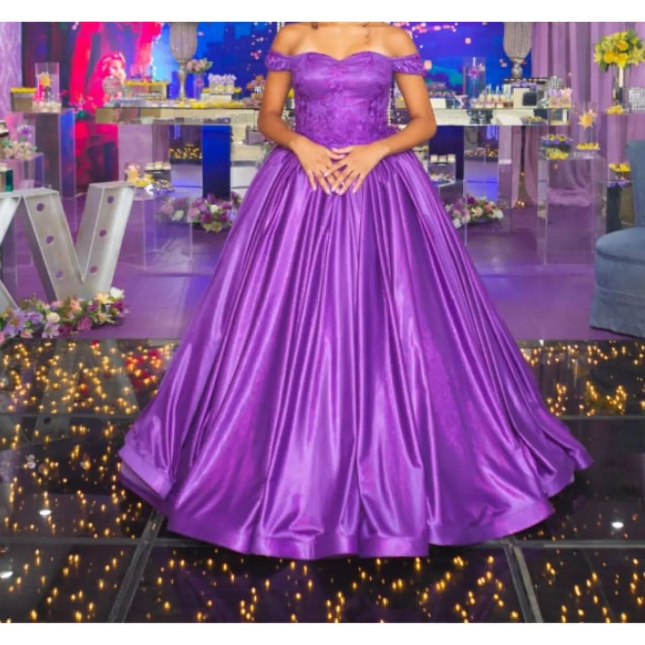 Vestido de Debutante ,+anagua de armação +vestido curto Lilás claro e ainda leva a coroa  - Foto 3