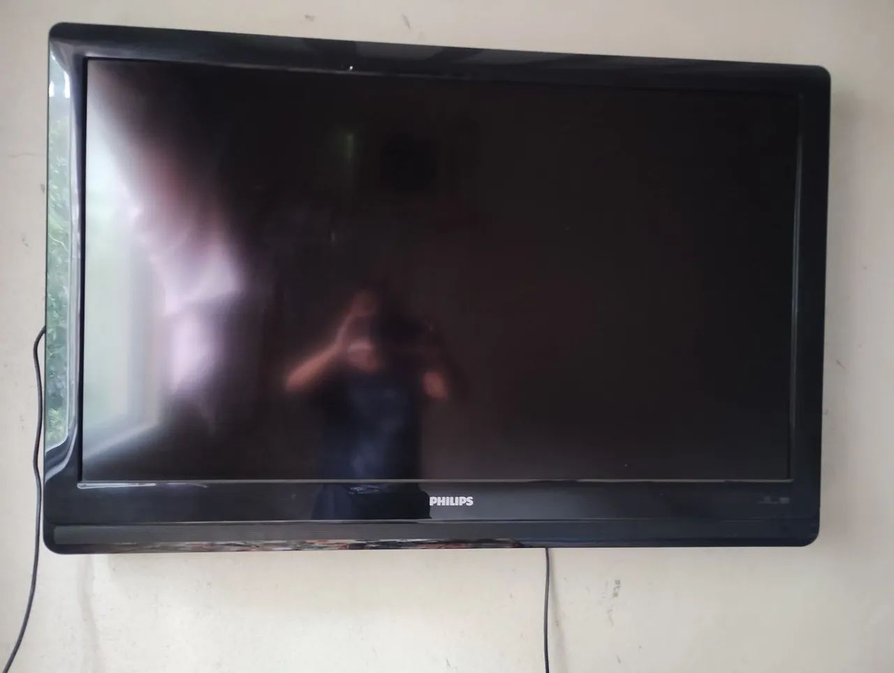 TV Philips 42 polegadas - Muito conservada