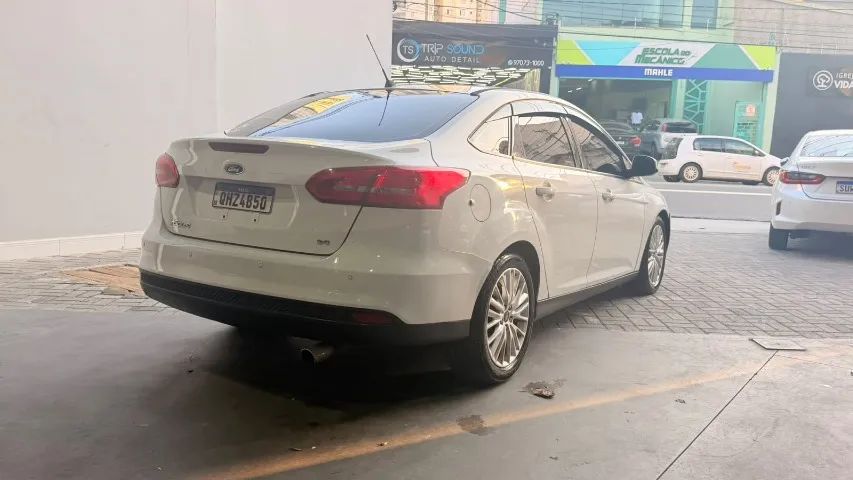 Ford Focus Fastback Se/se Plus 2.0 Flex Aut. 2017 - Foto 3