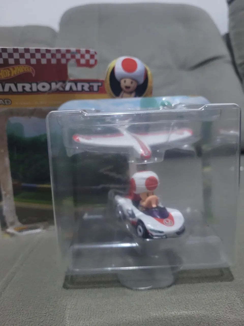 Hotwheeels mario kart Toad embalagem avariada - Foto 3