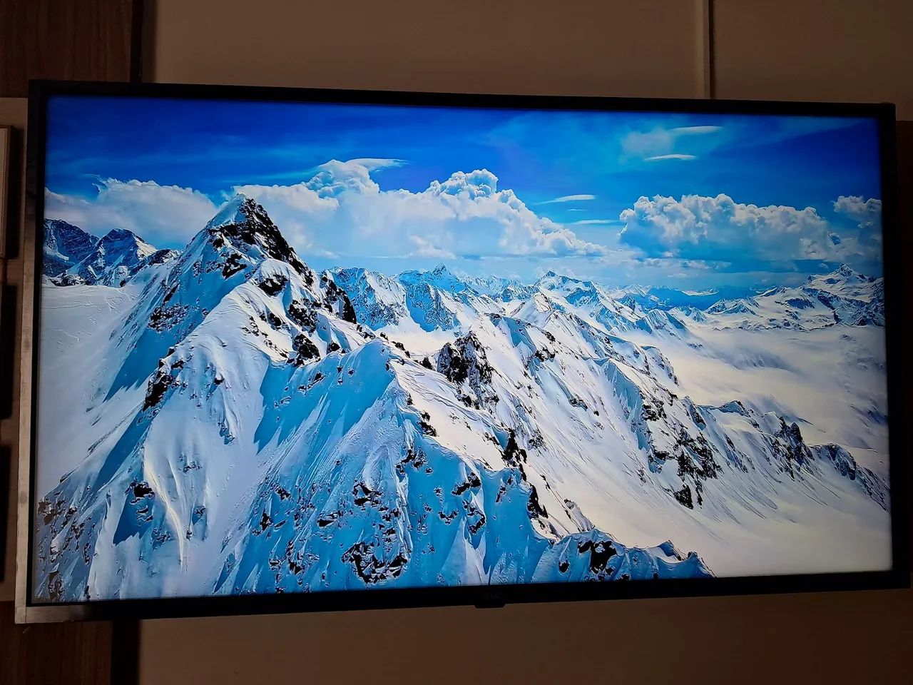 Smart TV LG 43" 4K UHD LED - Preço pra vender rápido - Foto 4