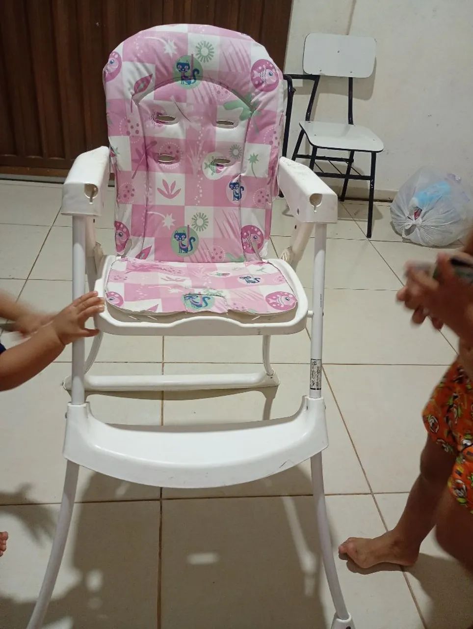 Cadeiras alimentação  - Foto 4