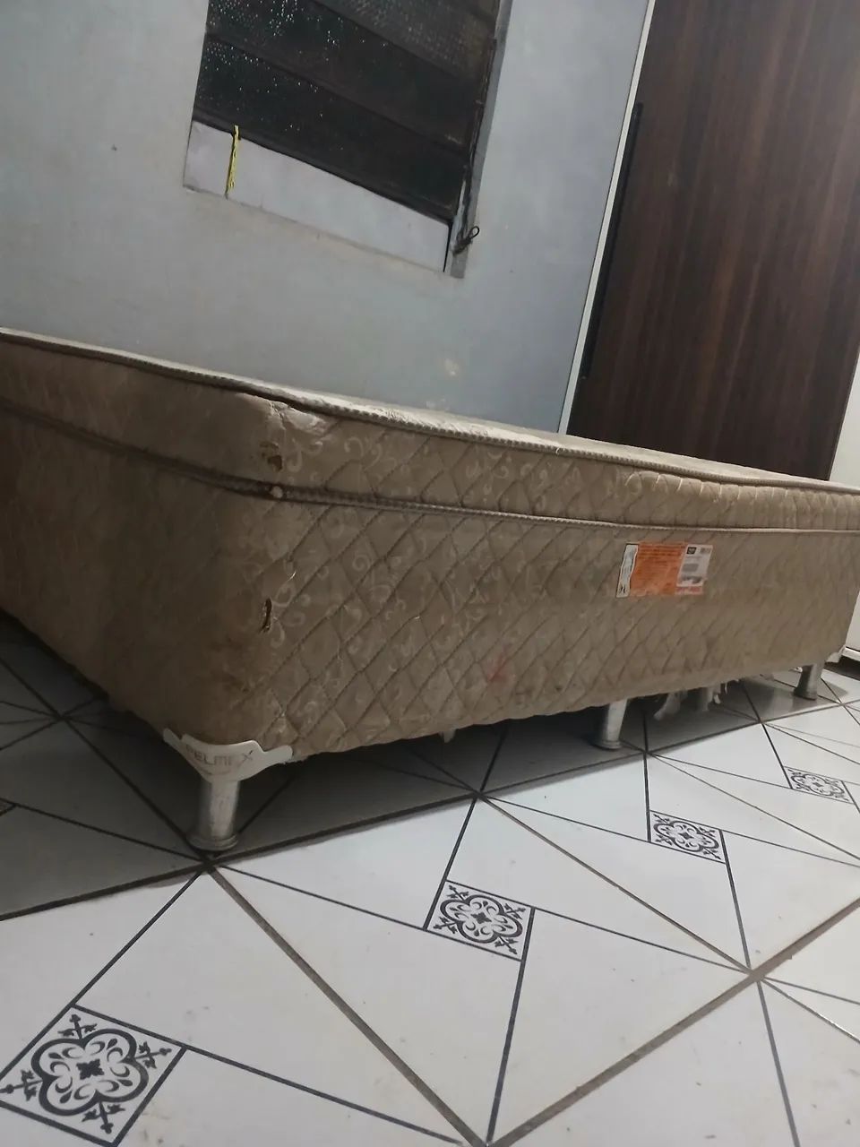 Cama box 
