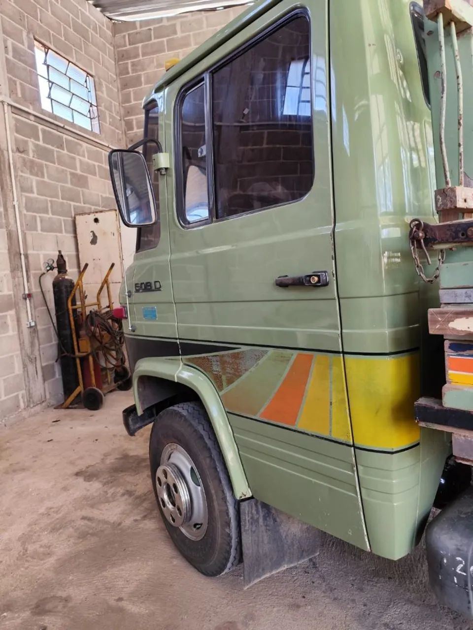 Caminhão 608 D - Foto 8