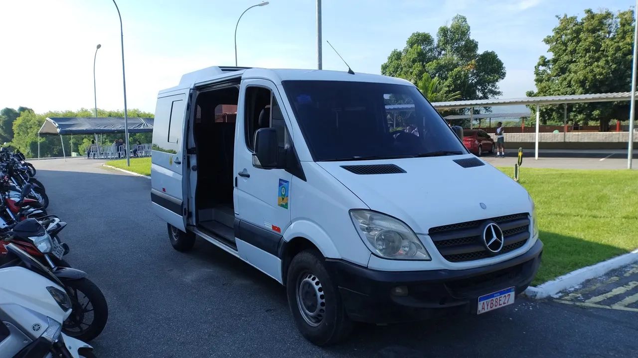 Aluguel de van com motorista para eventos - Foto 3