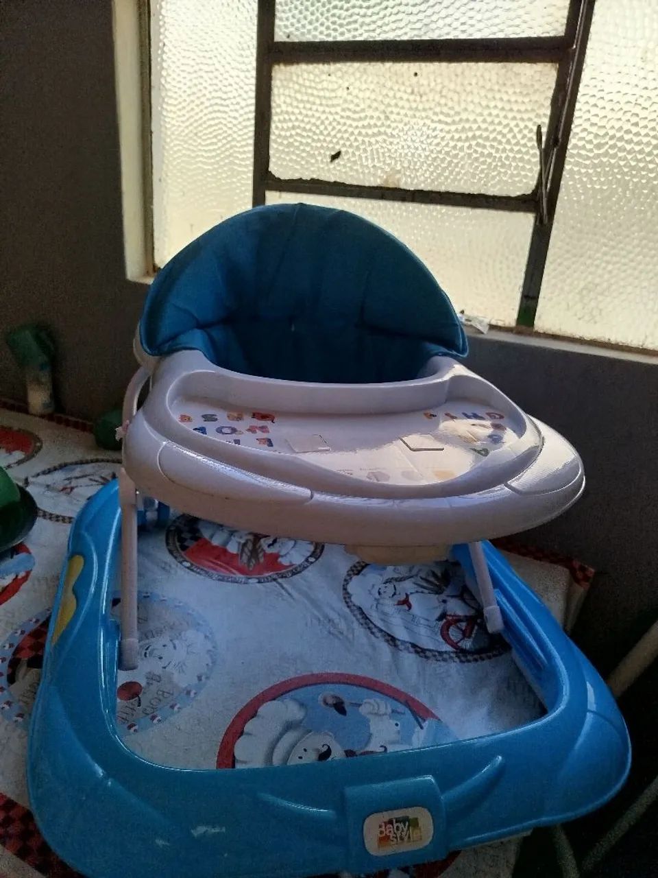 Vende_se um andador  de beber - Foto 5