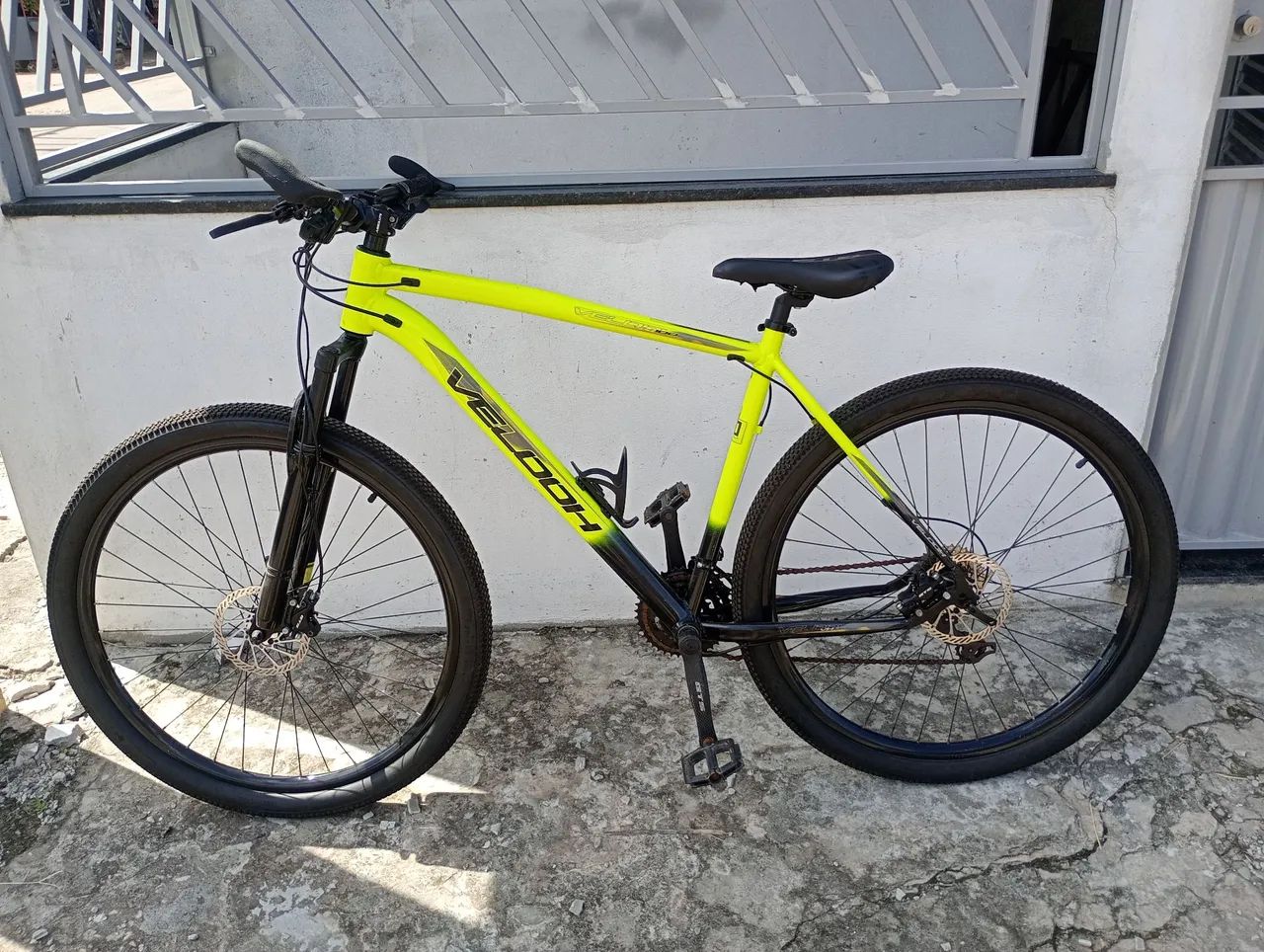 Vende-se bicicleta masculina 