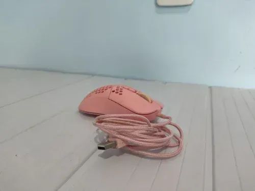 Mouse Gamer Rosa USB com Cabo Revestido 