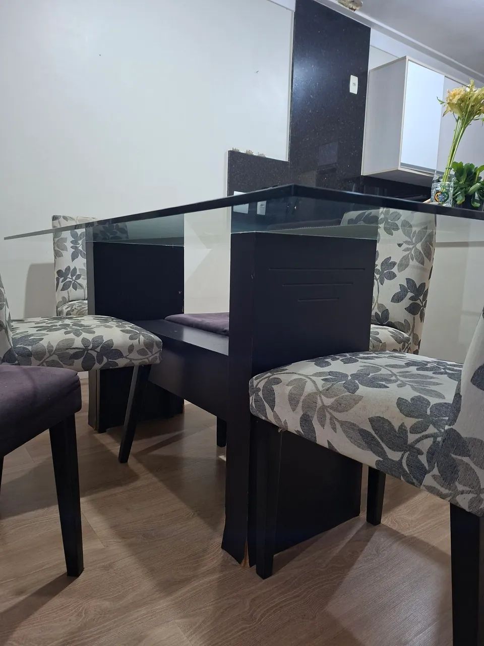 Mesa de jantar 1,80m + 6 cadeiras - Foto 5
