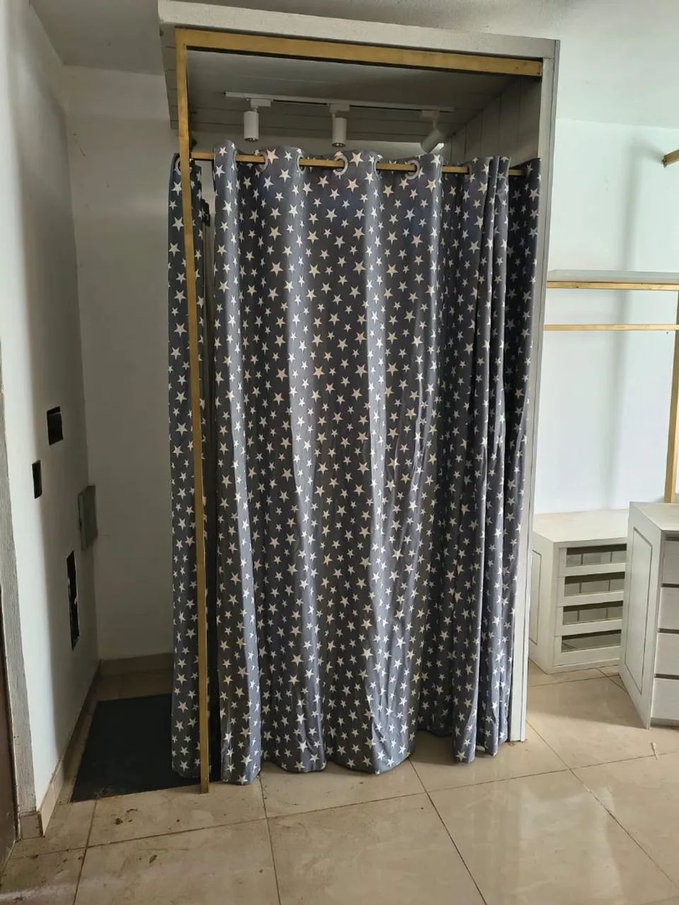 Vende-se loja completa tudo em MDF  - Foto 6