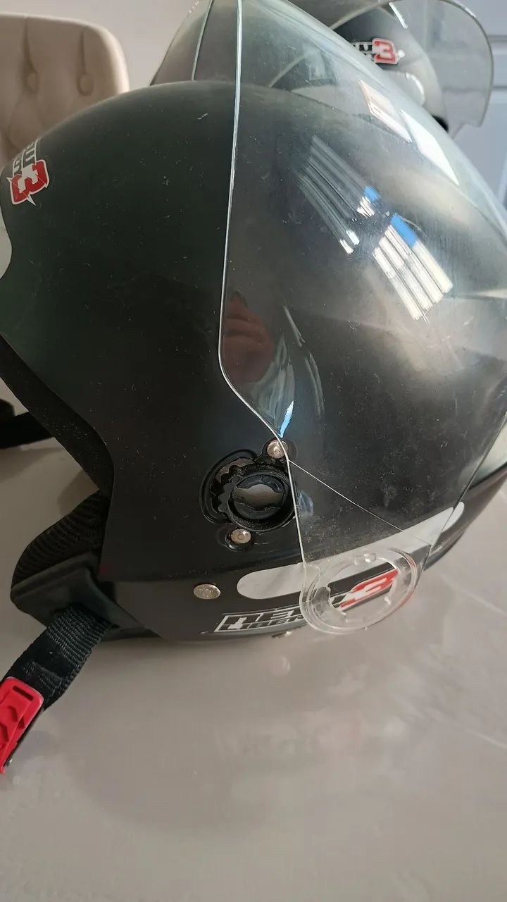 Vendo dois capacetes  - Foto 2