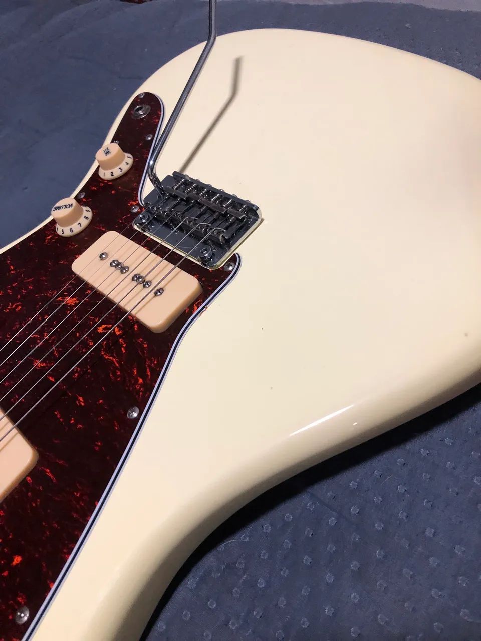 Guitarra Tagima Jazz master 
