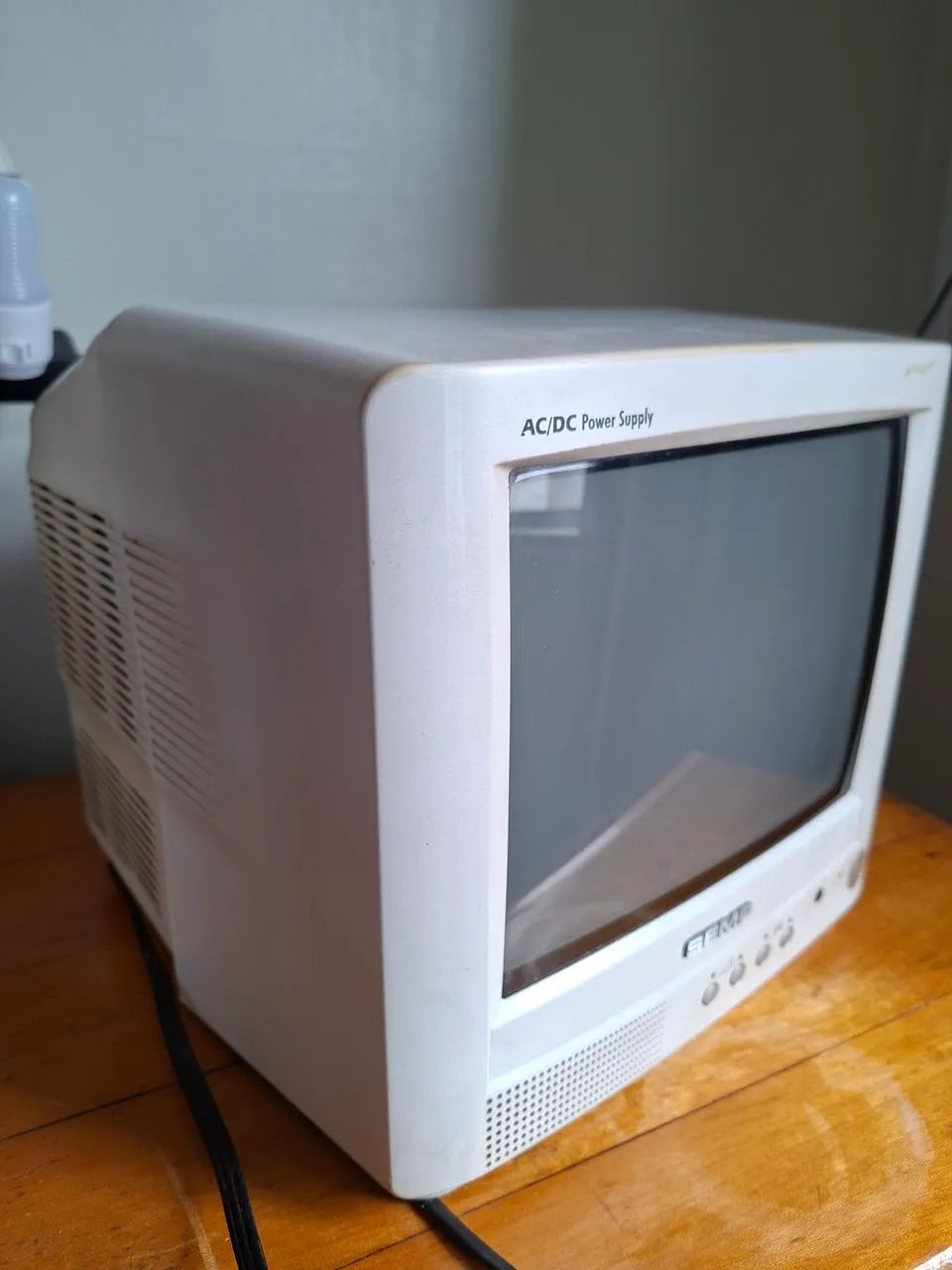 TV retrô a cores  funcionando  - Foto 2