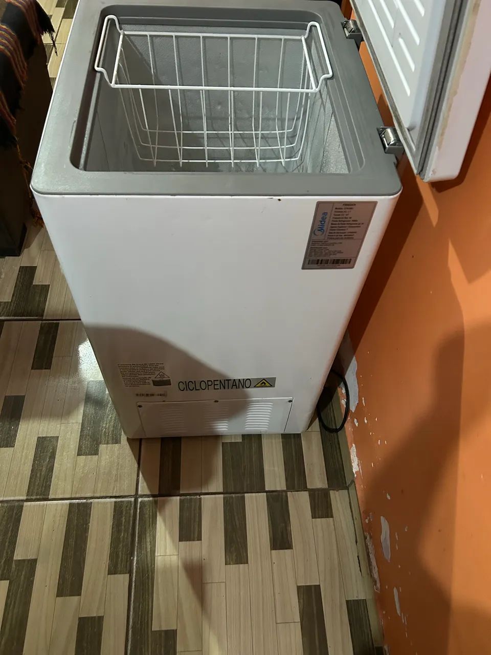 VENDO FREEZER MIDEA - Foto 2