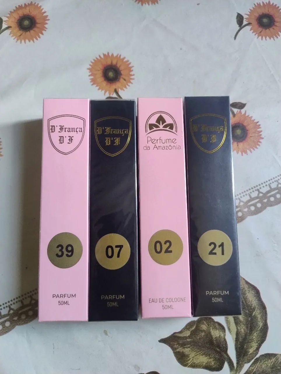 Perfume feminino e masculino 