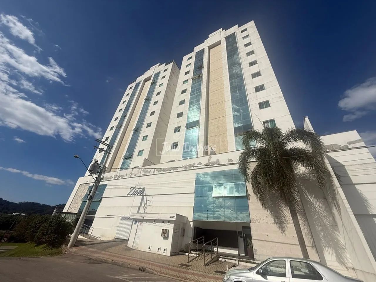 Apartamento mobiliado, com 2 quartos na Santa Rita